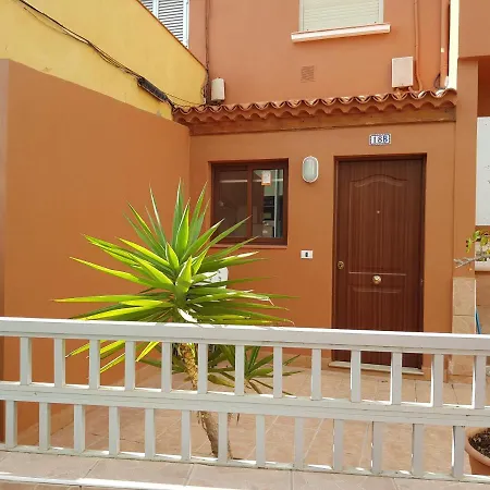Studio San Isidro. For 2 Persons, Modern&quiet Apartamento San Isidro (Tenerife)